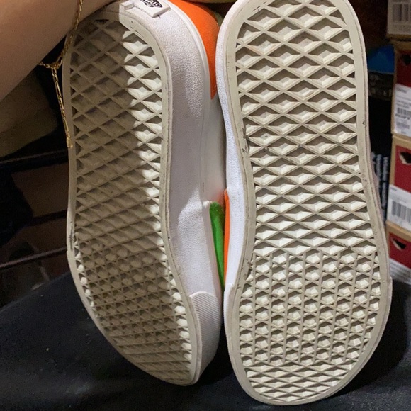 Vans - Picture 3 of 3